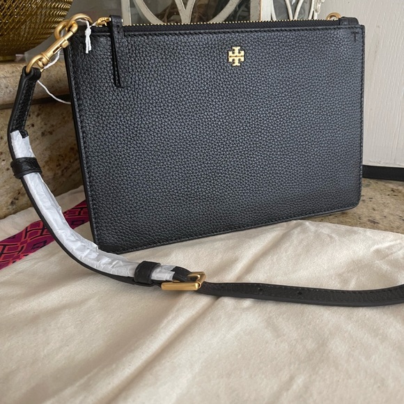 NWT.  Tory butch slim double zipper Blake black crossbody - Picture 3 of 4